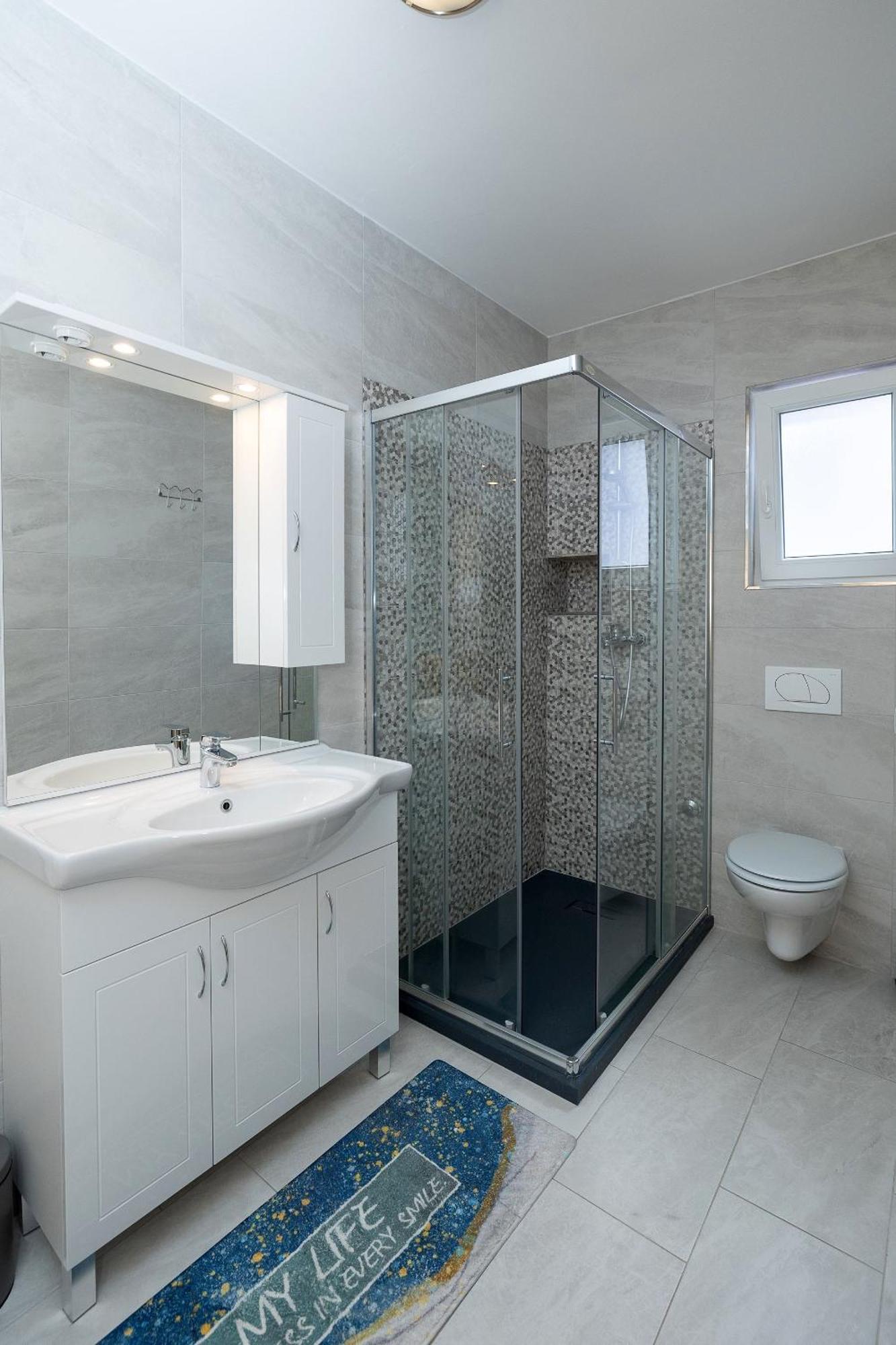 Apartment Mikanovic *